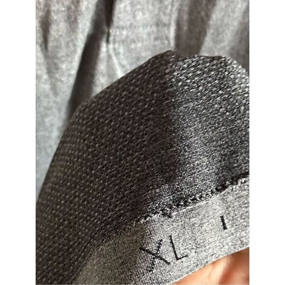 Men’s Grey Lululemon Long Sleeve Henley Top Size Extra Large - Picture 5 of 5